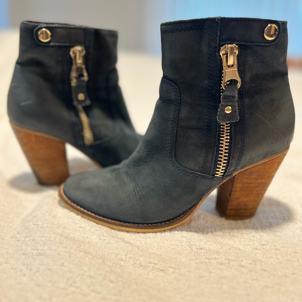 Aldo Dark Blue Leather Ankle Boots with Gold Zipper